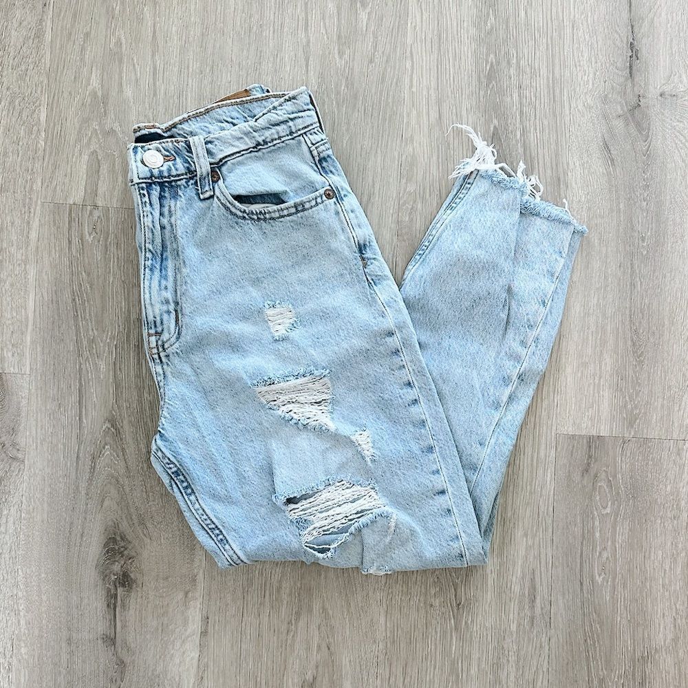 Aeropostale Curvy Mom Jean In a Light wash